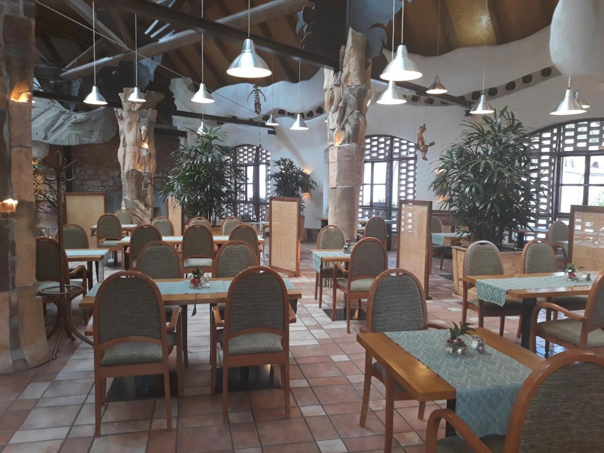Hotel Zamek Stirin Velke Popovice Εξωτερικό φωτογραφία
