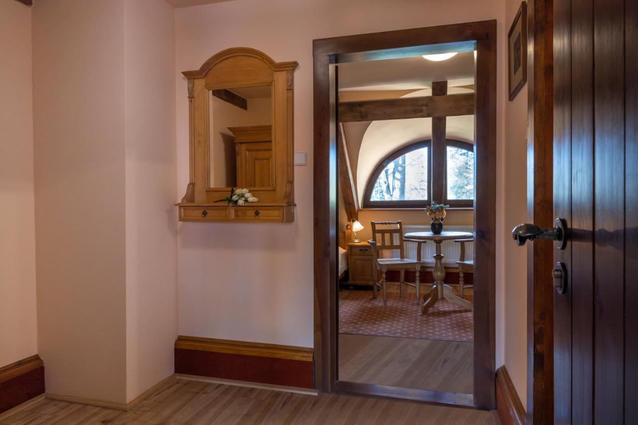 Hotel Zamek Stirin Velke Popovice Εξωτερικό φωτογραφία