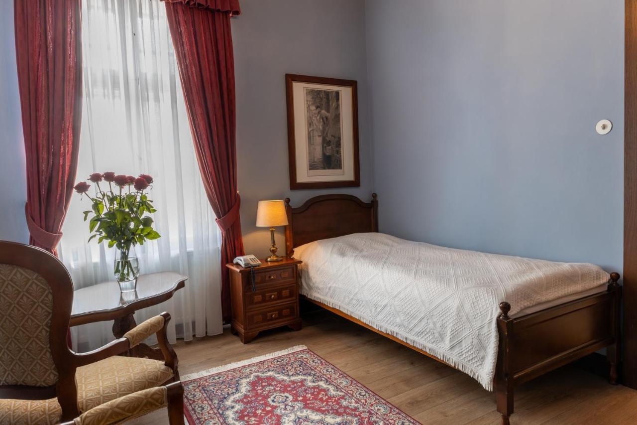 Hotel Zamek Stirin Velke Popovice Εξωτερικό φωτογραφία