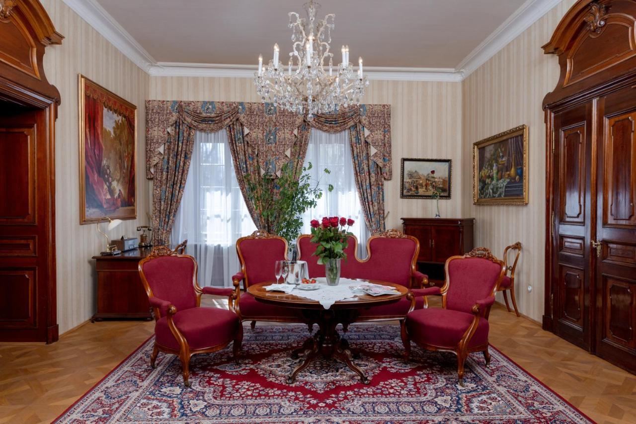 Hotel Zamek Stirin Velke Popovice Εξωτερικό φωτογραφία