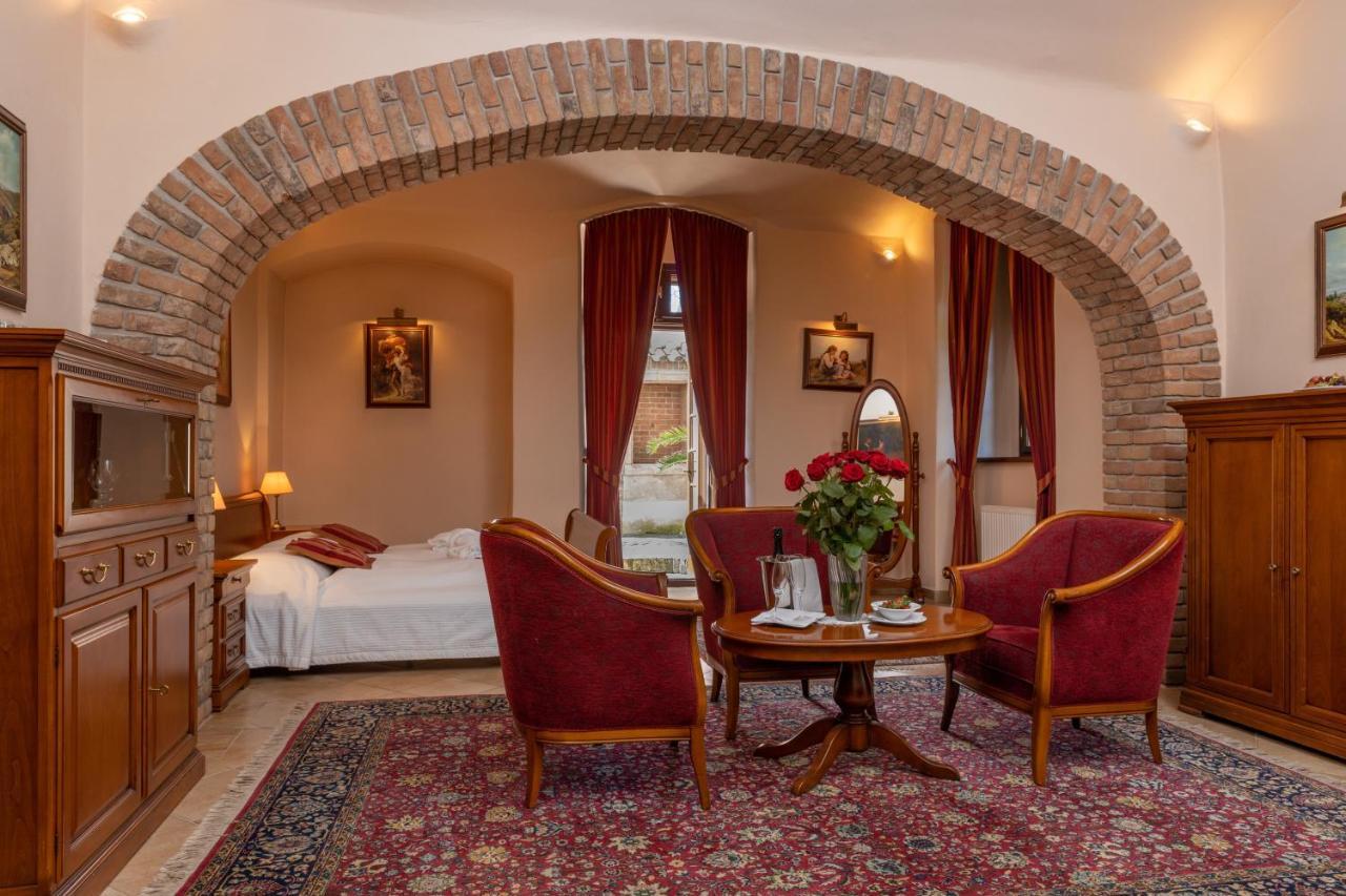 Hotel Zamek Stirin Velke Popovice Εξωτερικό φωτογραφία