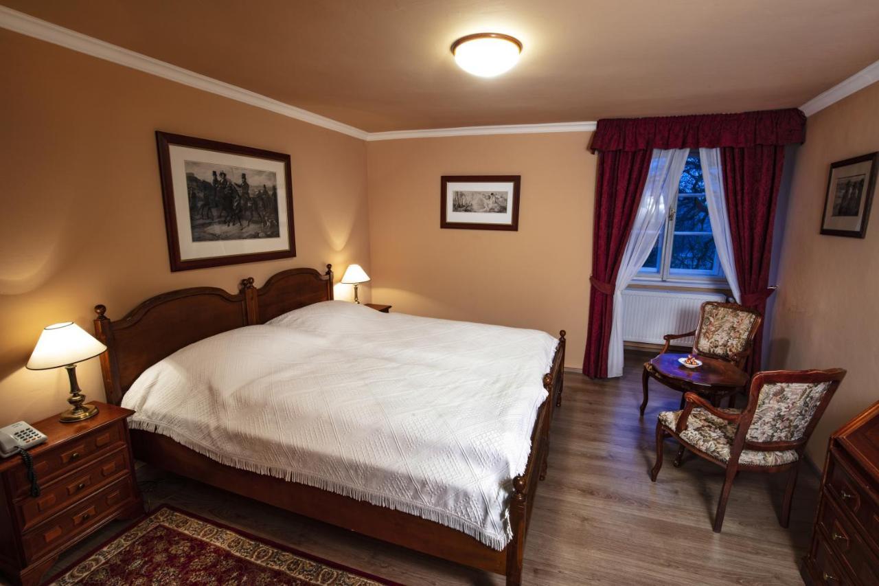 Hotel Zamek Stirin Velke Popovice Εξωτερικό φωτογραφία