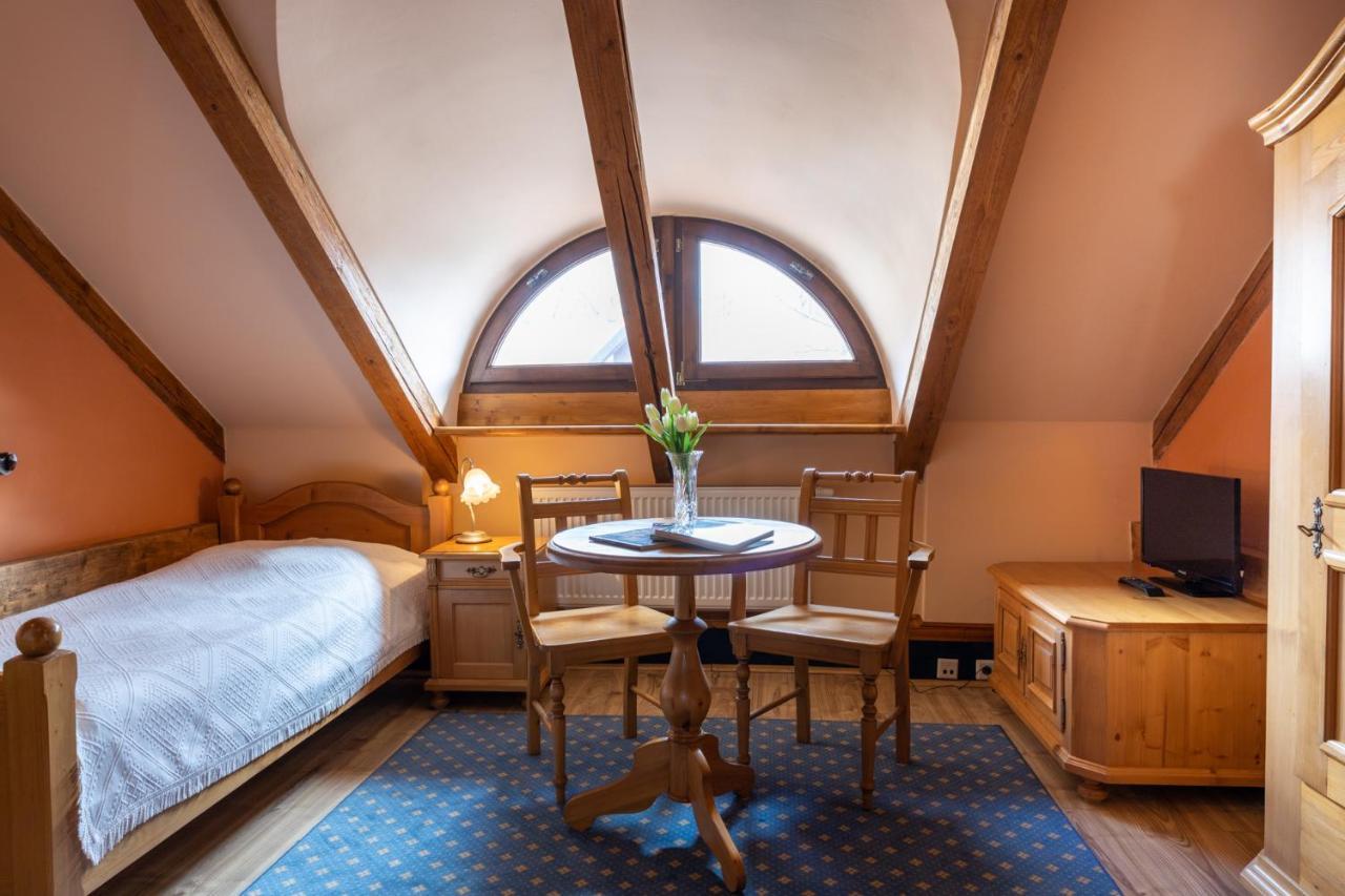 Hotel Zamek Stirin Velke Popovice Εξωτερικό φωτογραφία