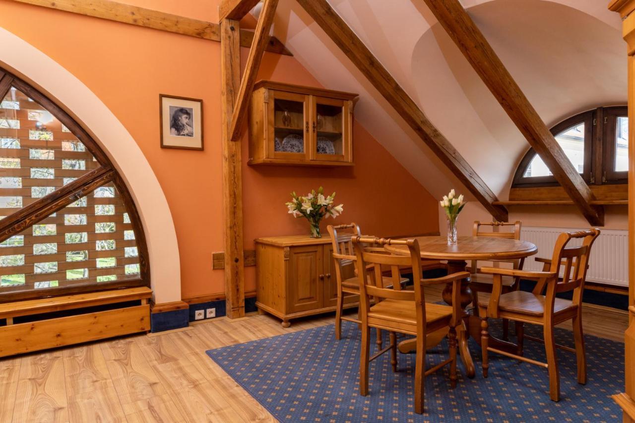 Hotel Zamek Stirin Velke Popovice Εξωτερικό φωτογραφία