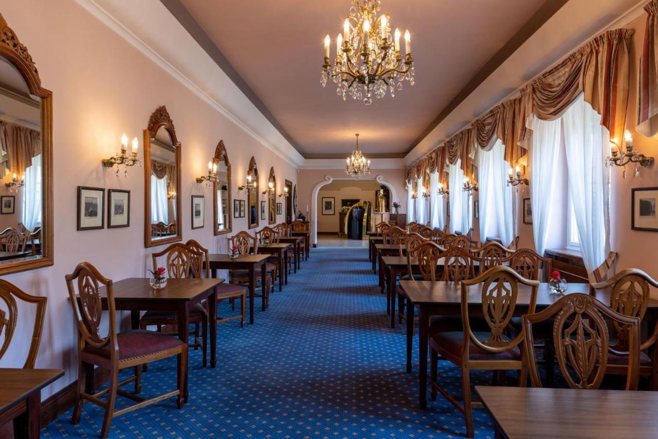 Hotel Zamek Stirin Velke Popovice Εξωτερικό φωτογραφία