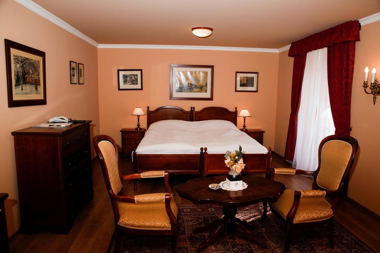 Hotel Zamek Stirin Velke Popovice Εξωτερικό φωτογραφία